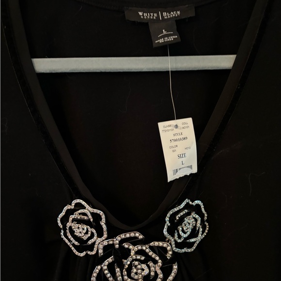 NWT White House Black Market black tunic with rose/camelia detail - Picture 3 of 6